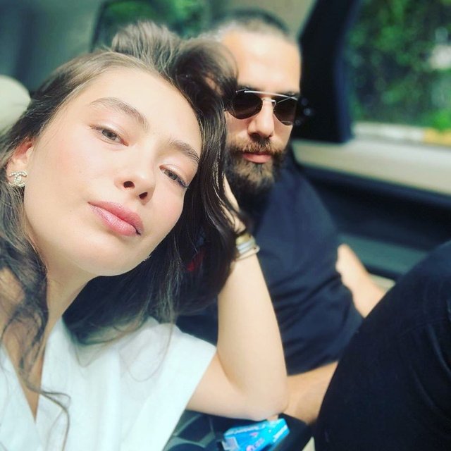 Neslihan Atagül'ün eşi Kadir Doğulu aşka geldi - Magazin haberleri
