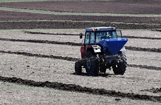 Bakan Pakdemirli'den 21 ildeki çiftçilere 'tohumda hibe' duyurusu