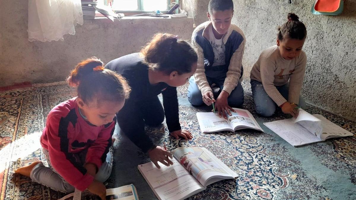 İnternetleri olmadığı için aylardır eğitimden mahrumlar