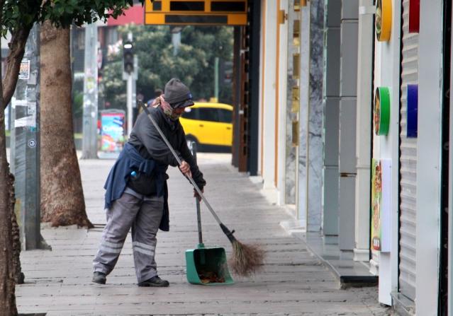  Gidecek yerim yok diyen vatandaşa, sokağa çıkma yasağını ihlalden ceza yazıldı