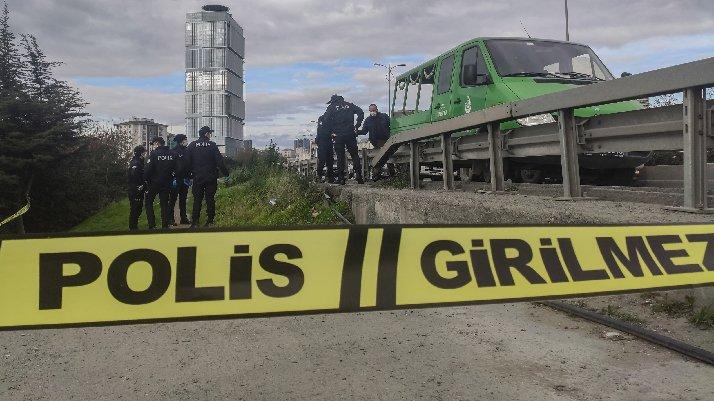 İstanbul'da boş arazide erkek cesedi bulundu