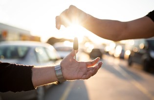 İkinci elde satışlar durdu mu? Araç almak mı beklemek mi gerekli?