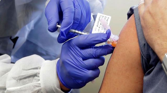 İspanya'da koronavirüs aşısı olmayı reddeden vatandaşların kaydı tutulacak