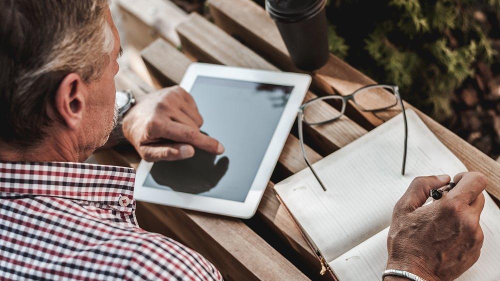 'Orta yaşlı insanları işten çıkarmayın'