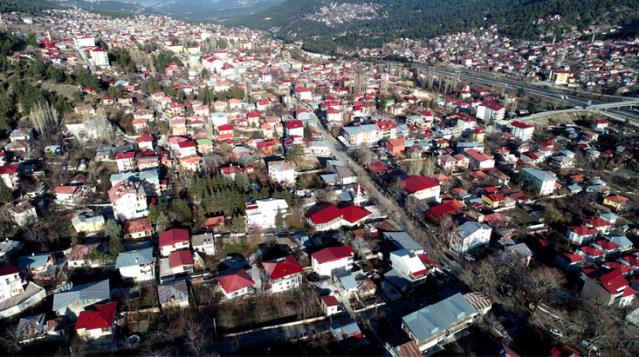 Kışın 700 kişinin yaşadığı yaylada, salgın nedeniyle nüfus 15 kat arttı