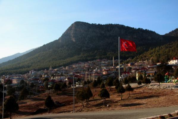 Kışın 700 kişinin yaşadığı yaylada, salgın nedeniyle nüfus 15 kat arttı