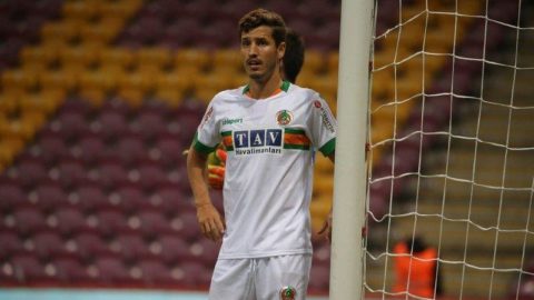 Galatasaray`dan orta sahaya takviye: Salih Uçan