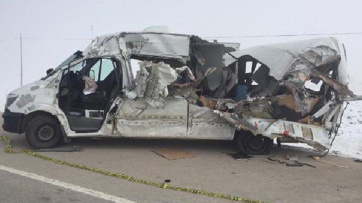 Hakkari'de katliam gibi kaza: 4 kişi öldü