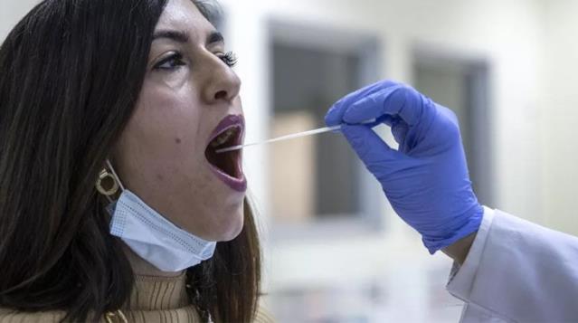 Türk bilim insanları, koronavirüs teşhisini 10 saniyede ve yüzde 99 güvenilirlikte yapan tanı sistemi geliştirdi