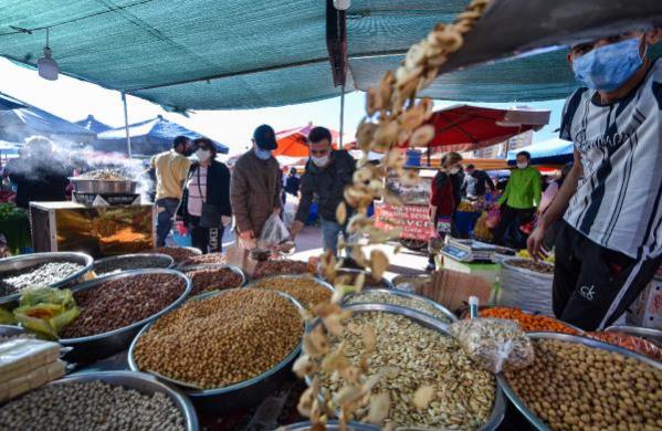 Yılbaşında 4 kişilik bir ailenin 'pijama, terlik, televizyon' keyfi, en az 200 lira