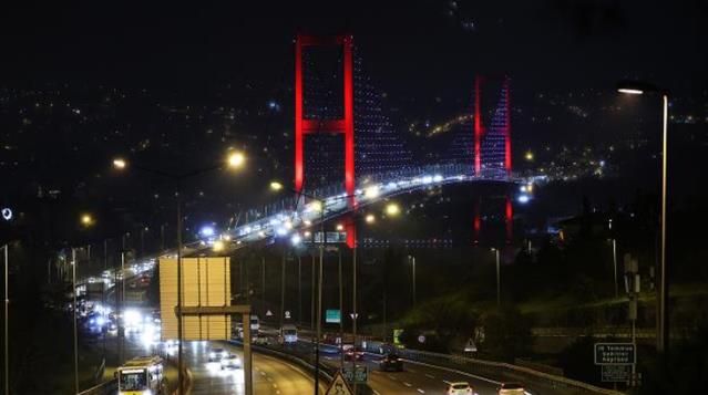 Yılbaşında uygulanacak 80 saatlik sokağa çıkma kısıtlaması başladı