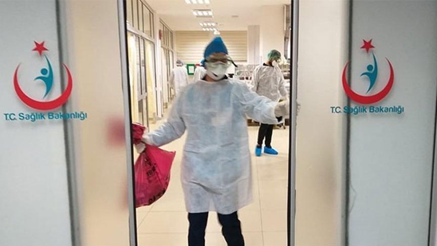4 sağlık çalışanı daha Covid-19 sebebiyle hayatını kaybetti