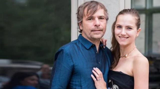 2 milyon dolarlık kumarhane sahibi ve eşi, korona aşısı olabilmek için motel çalışanı kılığına girdi