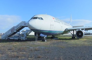 Atatürk Havalimanı'ndaki hurda uçaklar satışa çıkarıldı