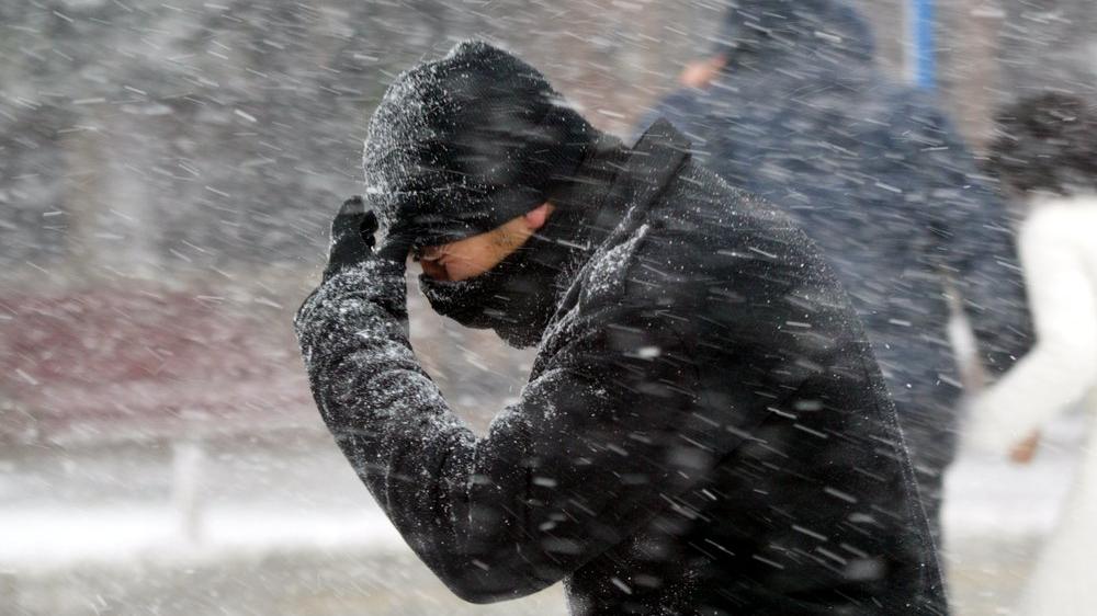 Hafta ortasında kar geri dönüyor! Hava durumu hızla değişecek...