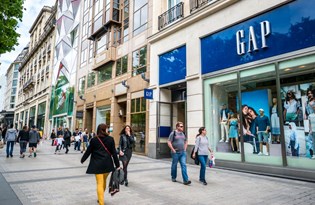 Amerikan giyim şirketi GAP, Avrupa'daki mağazalarını kapatıyor