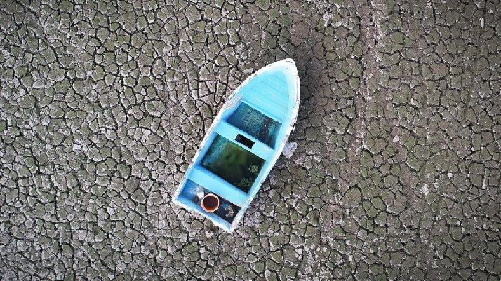 Gölbaşı Barajı'nın yüzde 90'ı kurudu, çiftçiler endişeli