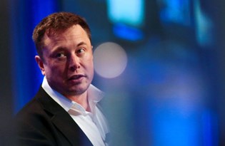 Elon Musk'tan Apple itirafı