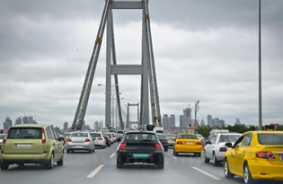 Köprü geçiş ücretlerine zam geldi