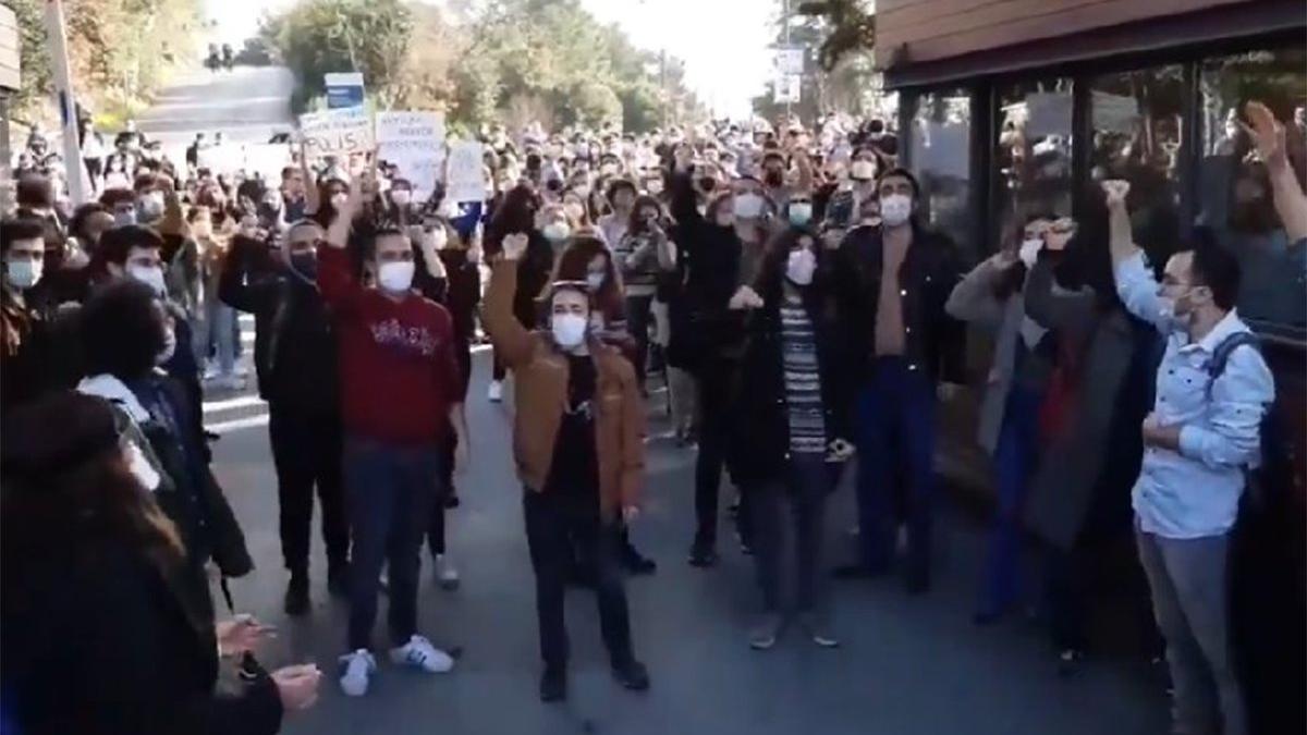 Boğaziçi Üniversitesi'nde istifa kararı! Rektör Danışmanı Prof. Zafer Yenal görevi bıraktı