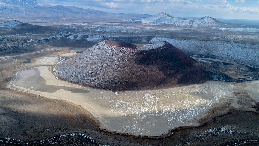 Meke Gölü'nde kış mevsimi de kurak geçiyor