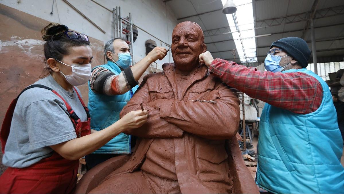 Buca'ya Bekir Coşkun'un heykeli dikilecek