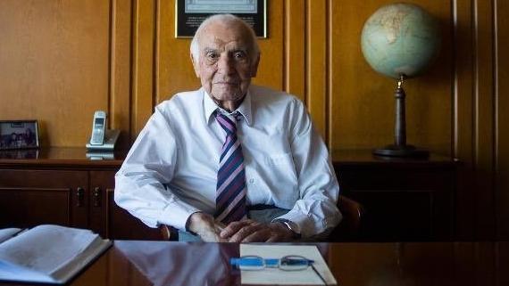 Ünlü iş insanı ve siyasetçi Murtaza Çelikel hayatını kaybetti