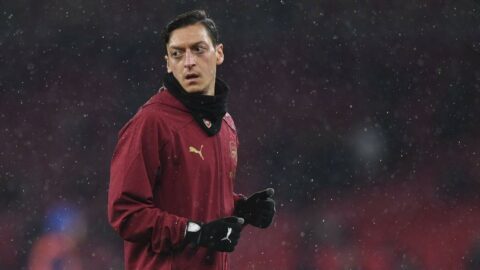 Mesut Özil yetmez!