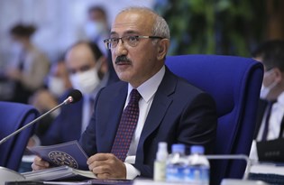 Bakan Elvan: Geçici süreliğine faaliyetlerine ara verilen mükelleflerimizin vergilerini erteledik