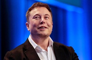 Elon Musk unvanını kaybetti (1 günde 13.5 milyar dolar kaybetti)