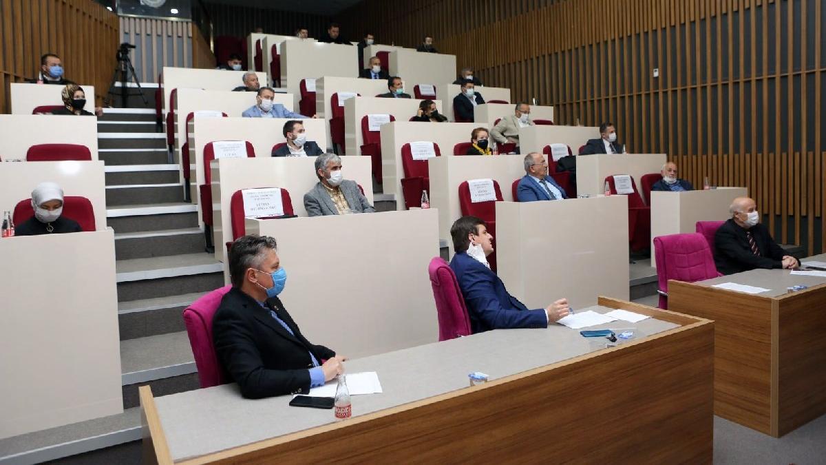 CHP'li belediye cami yapmak istedi, AKP'liler karşı çıktı