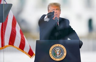 Trump'ın azli için harekete geçildi