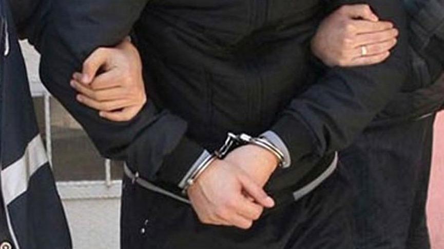 Kapısını kırıp girdikleri apartta uyuşturucu partisi düzenlediler