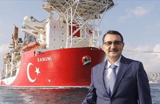 Bakan Dönmez: Kanuni sondaj gemisi Karadeniz'de sondaja hazırlanıyor