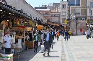 Halkbank'tan esnaf ve sanatkârlara kredilerde faiz indirimi