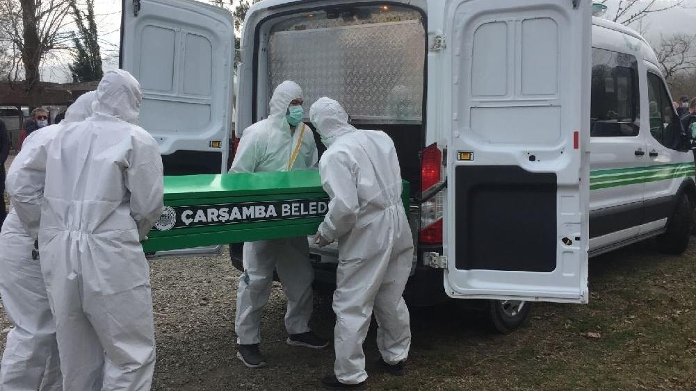 Corona 1 ayda aynı aileden 5 kişiyi aldı