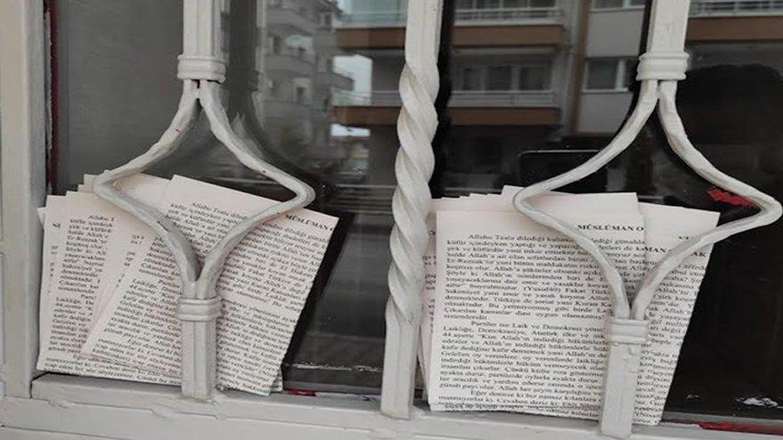 Sokağa çıkmak yasak ama şeriat bildirisi dağıtmak serbest