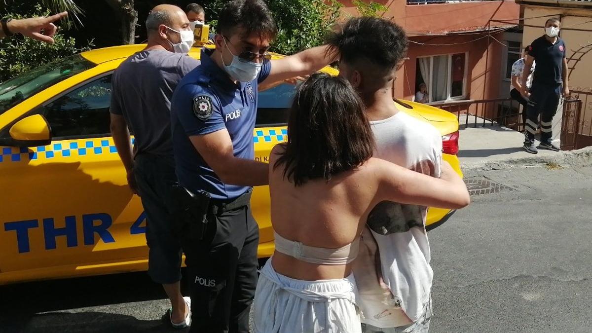 Sokak ortasında yarı çıplak kavga