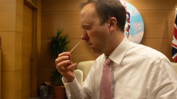 İngiltere, 10 ile 30 dakika arasında sonuç veren koronavirüs testlerini tanıttı