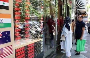 İran'da döviz tarihi rekor kırdı