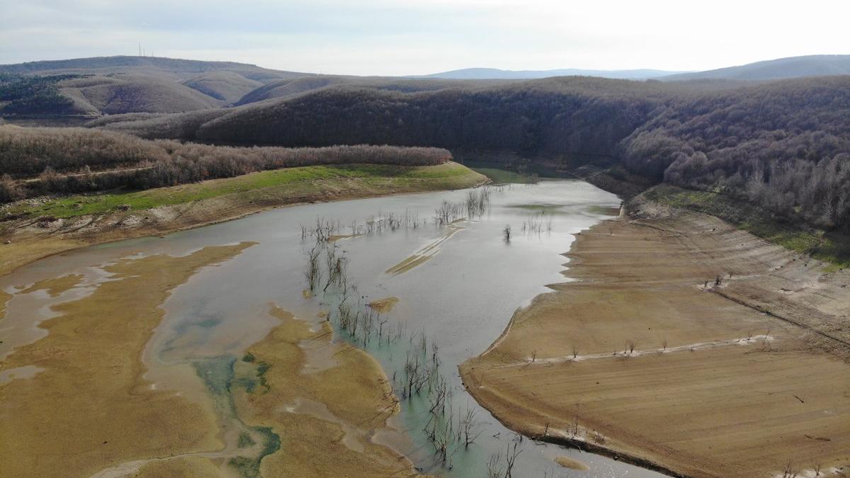 İstanbul'un su ihtiyacını karşılayan Kazandere ve Papuçdere barajları kurudu