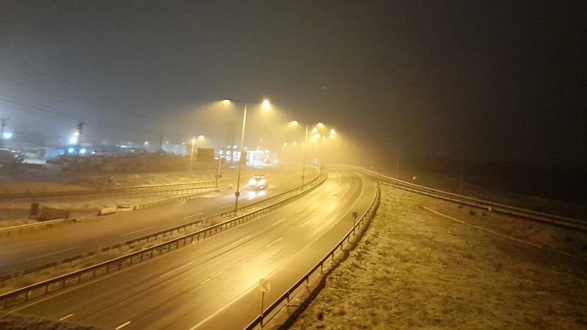 İstanbul'un yüksek kesimlerinde kar yağışı etkili oldu