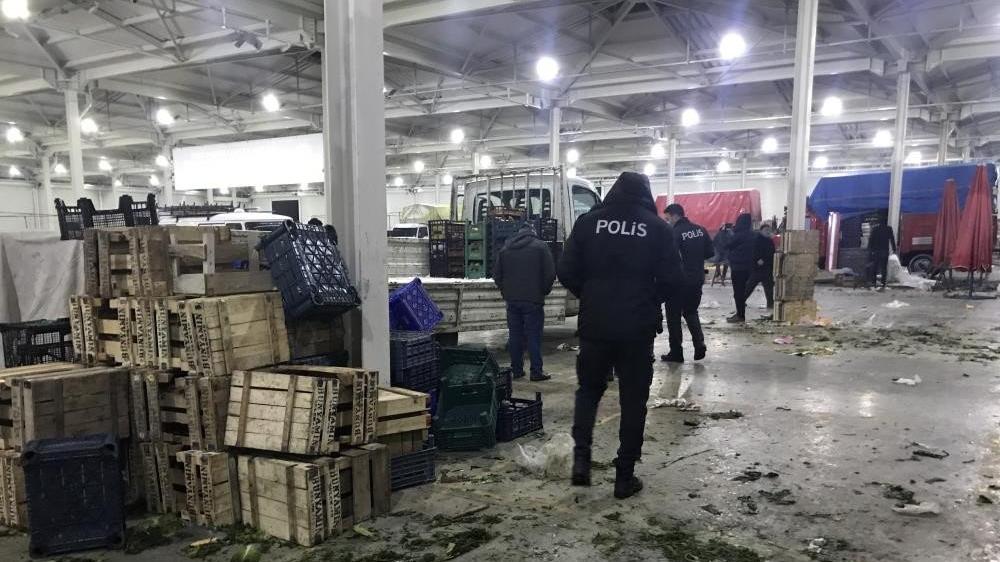 Cinayetle biten pazar kavgası bin lira yüzünden çıkmış