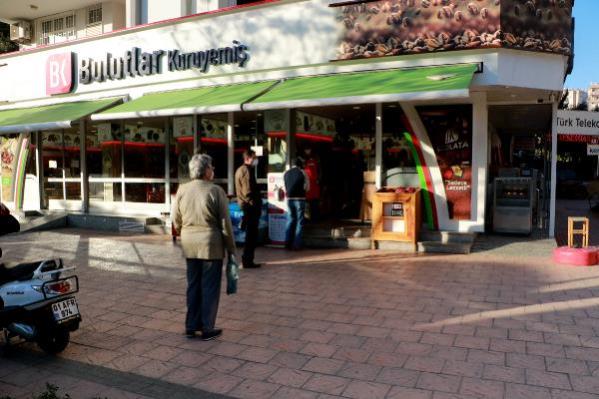 Koronavirüs haritasında şaşırtan görüntü! Kentin kuzeyi kırmızı, güneyi yeşile büründü