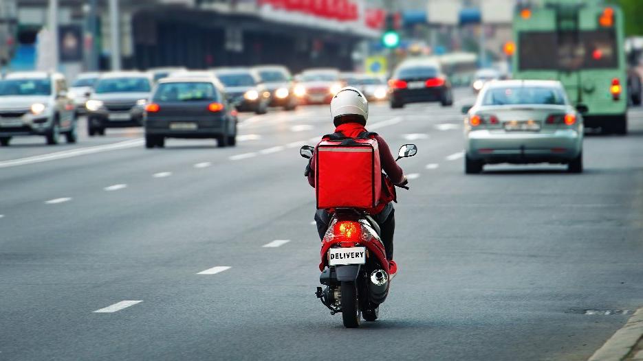 Pandeminin yükünü taşıyan kuryeler: Bize vebalı gibi davranmayın
