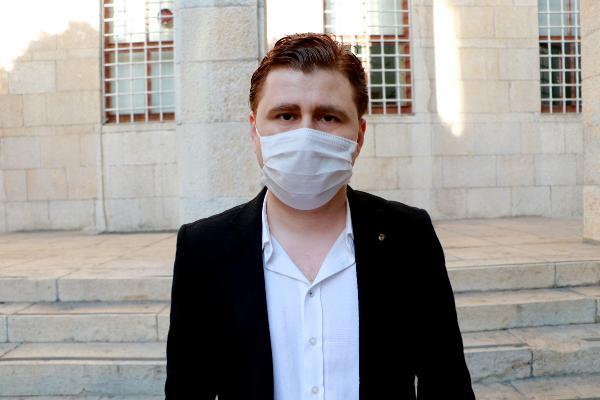 Önce patronunun parasını çaldı, ardından tükürükle korona bulaştırmaya çalışıp ölümle tehdit etti