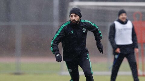 Hannover 96 Mehmet Ekici ile yolları ayırdı