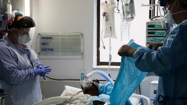 Koronavirüste çifte mutasyon! Sağlık Bakanı Koca çok daha tehlikeli olan Güney Afrika mutasyonu için uyardı