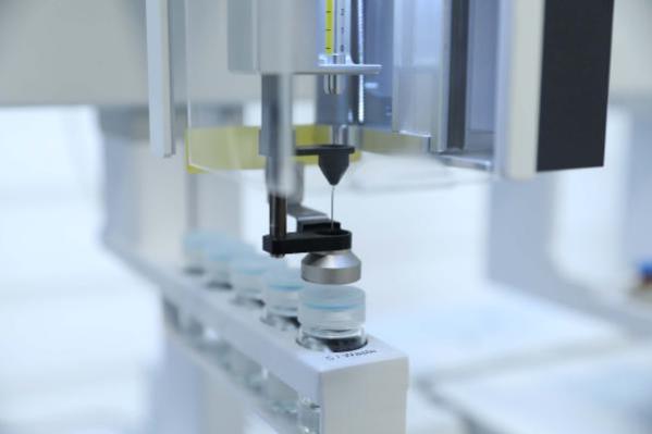 Sağlık Bakanlığı görüntüleri ilk kez paylaştı: Çin'den getirilen koronavirüs aşısında laboratuvar analizi sürüyor