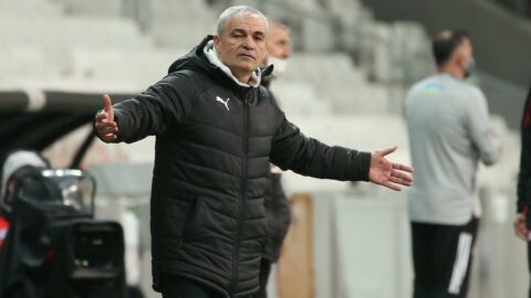 Rıza Çalımbay: `Hakemler oyuncuyu elinden tutup kaldırsın, boynunu okşasın`
